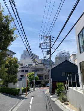 Zet Jingumaeビルの外観