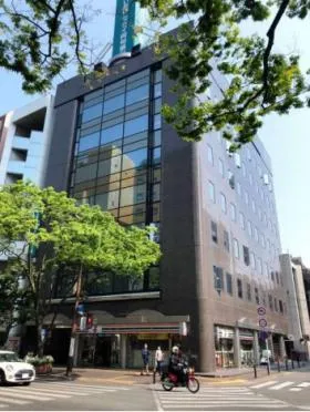 あいおいニッセイ同和損保福岡大名ビルの外観