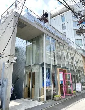 CURRENT表参道の外観