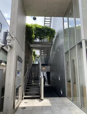 CURRENT表参道の外観