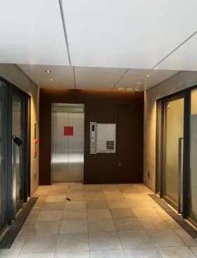 CURRENT表参道の外観