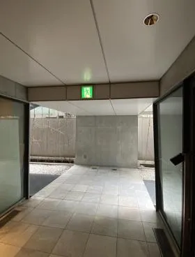 CURRENT表参道の外観