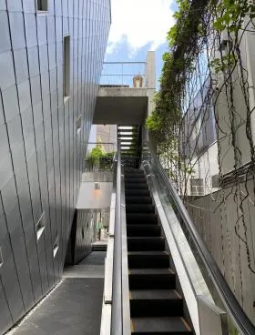 CURRENT表参道の外観