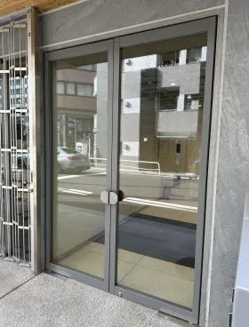 WHARF神田三崎町ビルの外観
