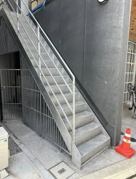 WHARF神田三崎町ビルの外観