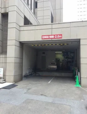 幸ビルの外観