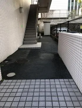 麹町中労基協ビルの外観
