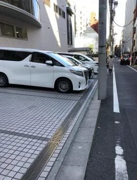 麹町中労基協ビルの外観