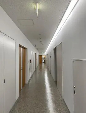 麹町スクエアビルの外観