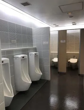 麹町スクエアビルの外観