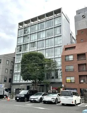 麹町スクエアビルの外観