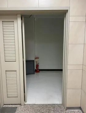 第二プレシーザビルの外観