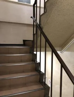 一松ビルの外観