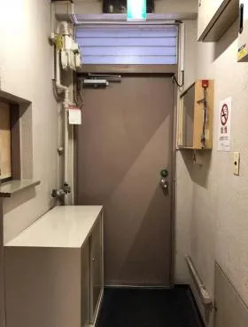 一松ビルの外観