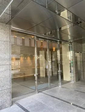 六番町学園通ビルの外観