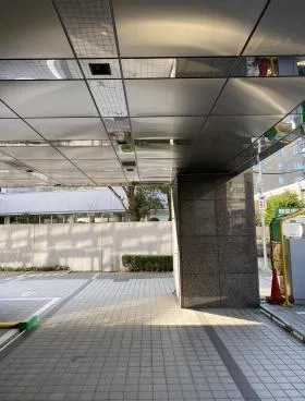 六番町学園通ビルの外観