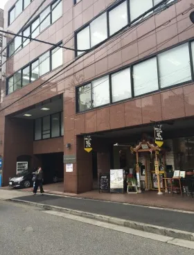 ニュー西新橋ビルの外観
