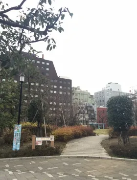 ニュー西新橋ビルの外観