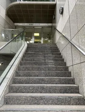 カゲオカビルの外観