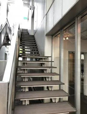 広尾コンプレックス(一期)ビルの外観