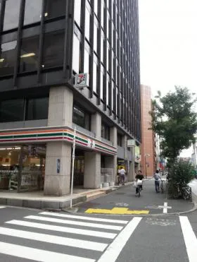CJビルの外観
