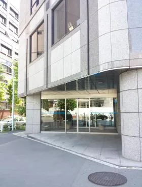 青山ファーストビルの外観