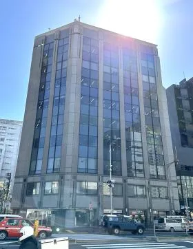 青山ファーストビルの外観