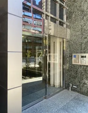 西新橋JKビルの外観
