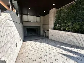 ハリファックス御成門ビルの外観