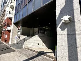 ハリファックス御成門ビルの外観