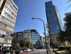 ハリファックス御成門ビルの外観