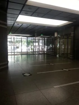 興和西新橋ビルの外観