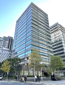 興和西新橋ビルの外観