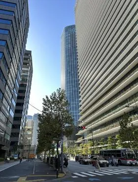 興和西新橋ビルの外観