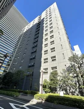 興和西新橋ビルの外観