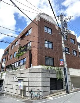 エテルノ原宿の外観