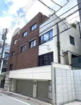 エテルノ原宿の外観