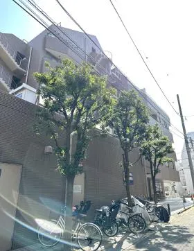 グランディ代官山ビルの外観