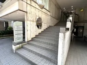 広尾ONビルの外観