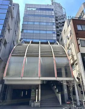 広尾ONビルの外観