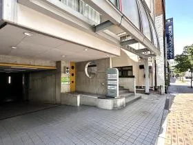 広尾ONビルの外観