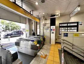 東京メトロ日比谷線「広尾駅」