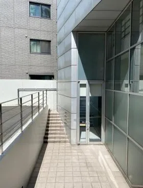 サクラガオカ63ビルの外観
