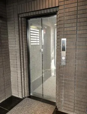 エスタ渋谷ビルの外観