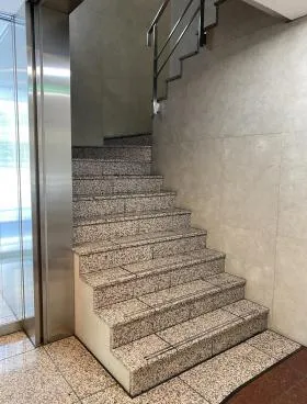 大門KSビルの外観