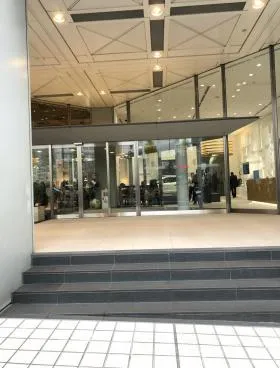 ZEXEL本社ビルの外観