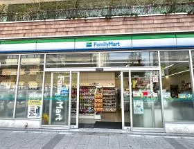 ファミリーマート