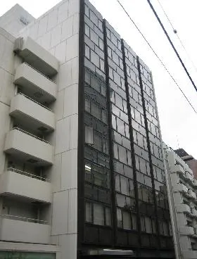 黒龍芝公園東館ビルの外観