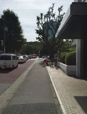 黒龍芝公園東館ビルの外観