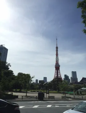 黒龍芝公園東館ビルの外観